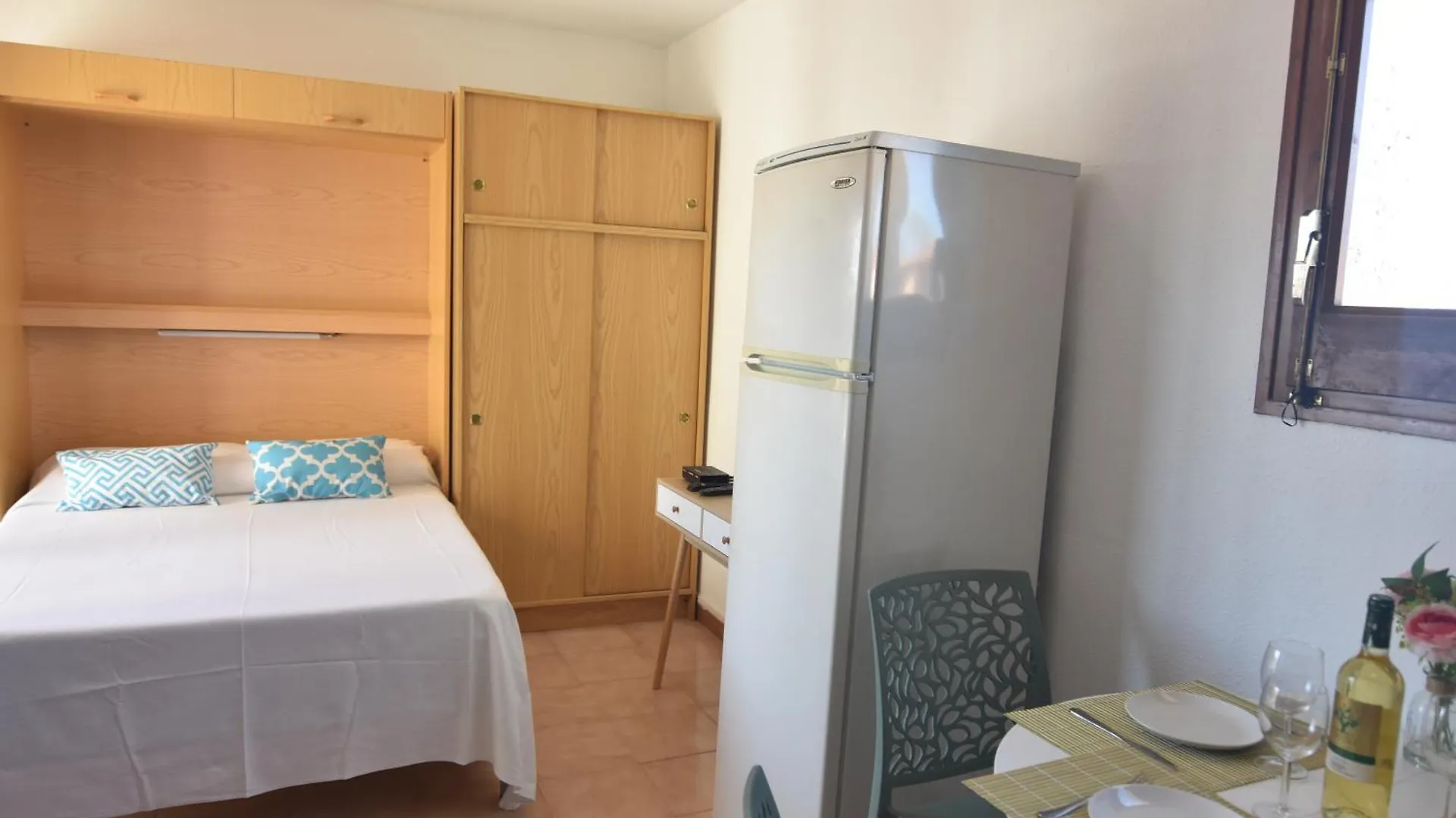 Rnet - Sol Y Playa Roses Apartman